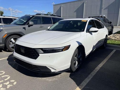 Platinum White Pearl 2023 Honda Accord Hybrid EX-L