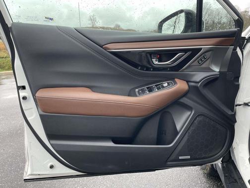 2022 Subaru Outback Touring