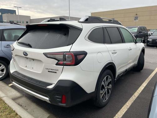 2022 Subaru Outback Touring