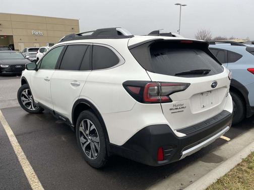 2022 Subaru Outback Touring