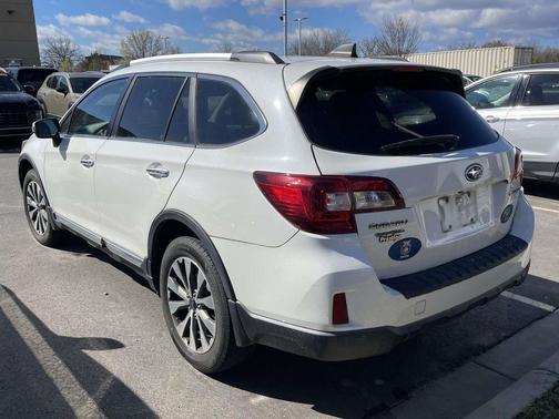 2017 Subaru Outback 2.5i Touring
