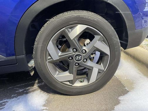 2023 Hyundai VENUE Limited