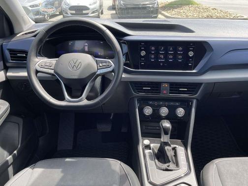 Blue Dusk 2023 Volkswagen Taos 1.5T SE