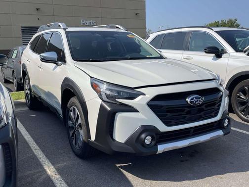 Crystal White Pearl 2025 Subaru Outback Touring XT