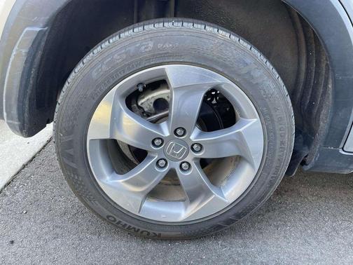 Lunar Silver Metallic 2021 Honda HR-V LX