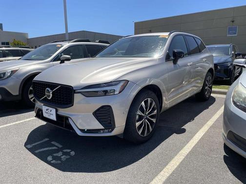 Bright 2025 Volvo XC60 B5 Plus