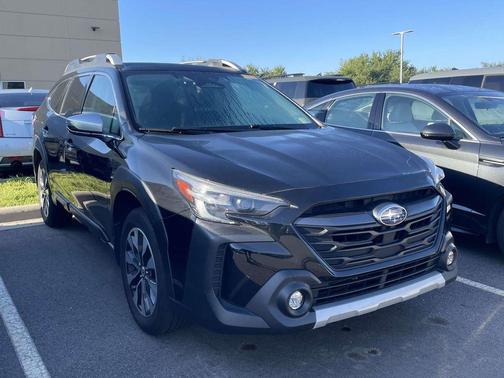 Crystal Black Silica 2024 Subaru Outback Touring XT