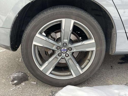 2017 Volvo XC60 T5 Dynamic