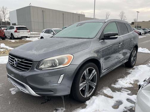 2017 Volvo XC60 T5 Dynamic