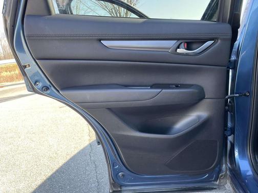 2022 Mazda CX-5 2.5 S Preferred Package