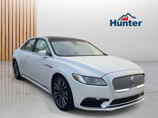White Platinum Tri-Coat Metallic 2019 Lincoln Continental Reserve