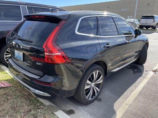 2023 Volvo XC60 B5 Plus Bright Theme