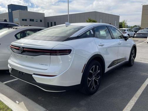 Oxygen White 2023 Toyota Crown Limited