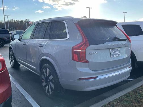 2024 Volvo XC90 Recharge Plug-In Hybrid T8 Ultimate 6-Seater