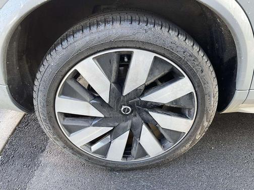 2024 Volvo XC90 Recharge Plug-In Hybrid T8 Ultimate 6-Seater