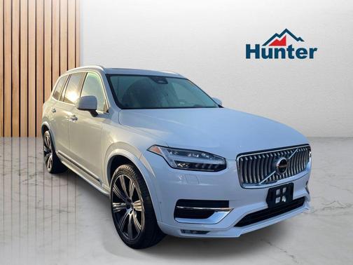 Crystal White Metallic 2023 Volvo XC90 B6 Ultimate 7-Seater