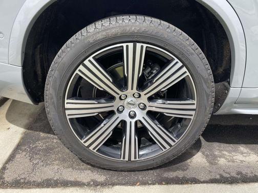 Metallic 2024 Volvo XC90 Recharge Plug-In Hybrid T8 Ultimate Bright Theme 7-Seater