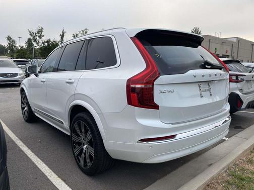 Crystal White Metallic 2024 Volvo XC90 Recharge Plug-In Hybrid T8 Ultimate Bright Theme 7-Seater