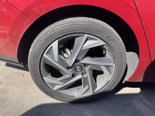 Red 2025 Hyundai ELANTRA SEL Sport