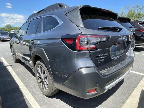 Magnetite Gray Metallic 2023 Subaru Outback Limited