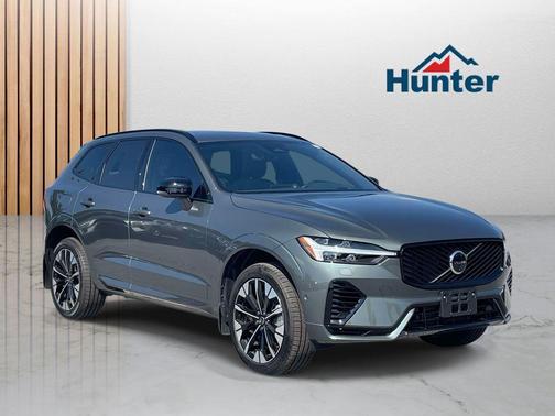 Forest Green 2026 Volvo XC60 Plug-In Hybrid T8 Ultra