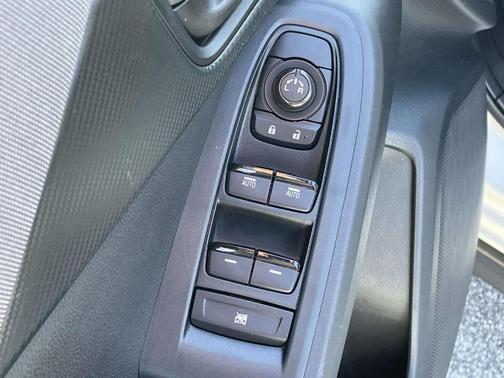 Crystal White Pearl 2025 Subaru Crosstrek Premium