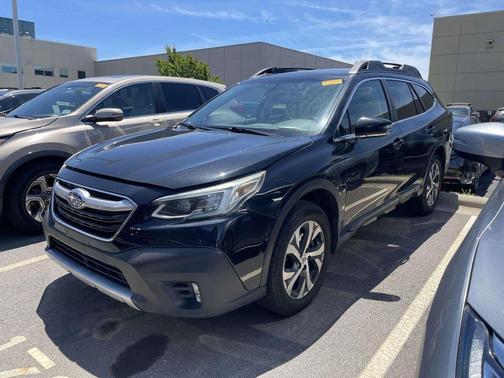 Crystal Black Silica 2022 Subaru Outback Limited