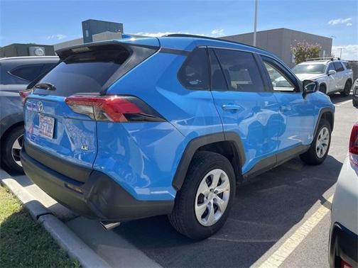 2020 Toyota RAV4 LE