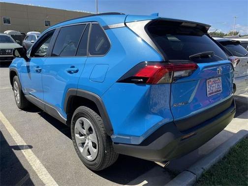 2020 Toyota RAV4 LE