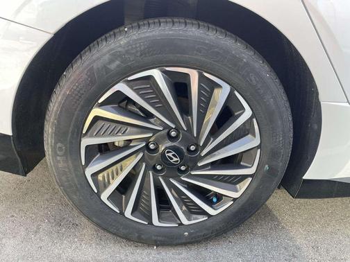 White 2024 Hyundai SONATA Hybrid SEL