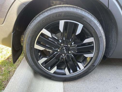 Gravity Gray 2024 Kia Telluride SX