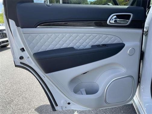 2019 Jeep Grand Cherokee Summit