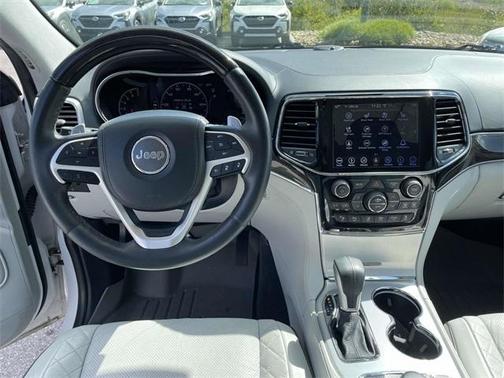 2019 Jeep Grand Cherokee Summit
