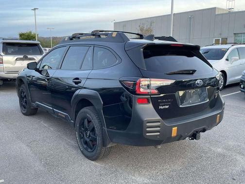 Crystal Black Silica 2025 Subaru Outback Wilderness