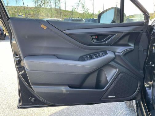 Crystal Black Silica 2025 Subaru Outback Wilderness