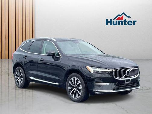 Black 2023 Volvo XC60 B5 Plus Bright Theme