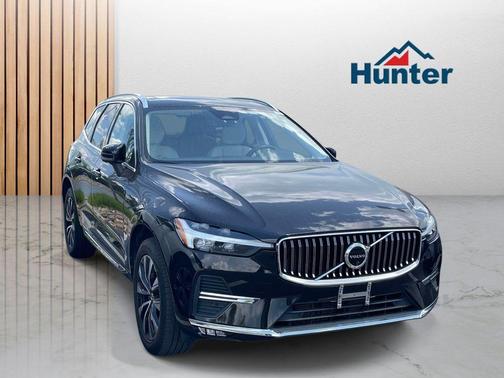 Black 2023 Volvo XC60 B5 Plus Bright Theme