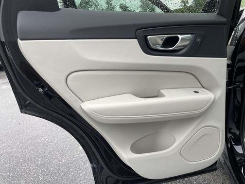 Black 2023 Volvo XC60 B5 Plus Bright Theme