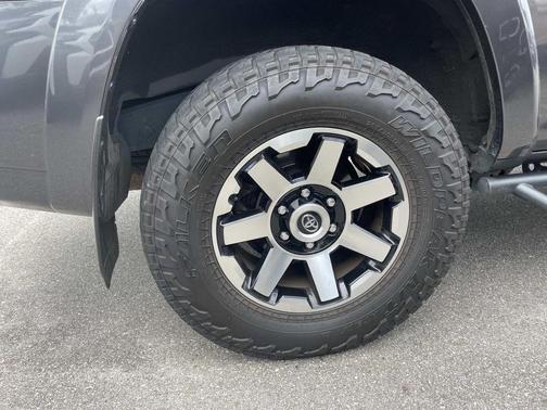 Magnetic Gray Metallic 2018 Toyota 4Runner TRD Off Road Premium