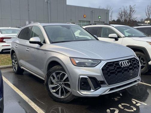 2024 Audi Q5 45 S line quattro Premium