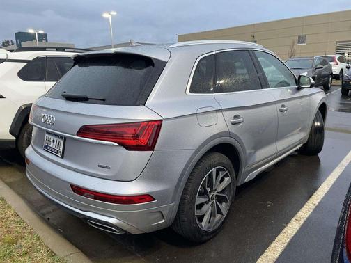 2024 Audi Q5 45 S line quattro Premium