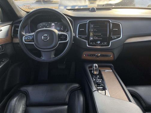 2018 Volvo XC90 Hybrid T8 Inscription