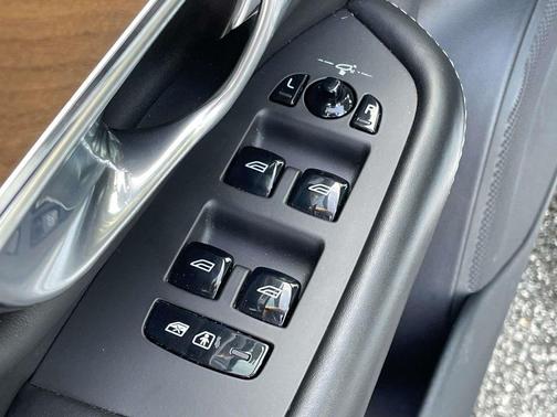 2018 Volvo XC90 Hybrid T8 Inscription