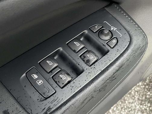 2025 Volvo V60 Cross Country B5 Plus