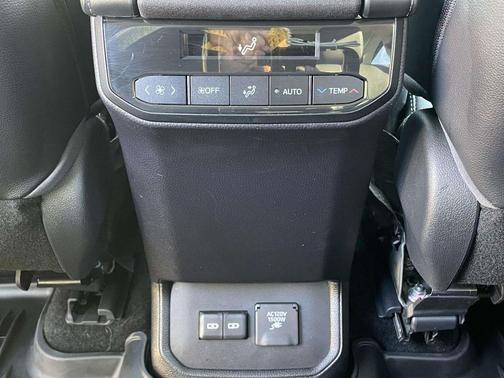 2023 Toyota Highlander Hybrid Limited