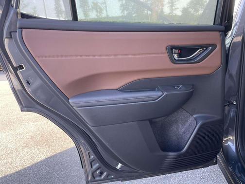 Magnetite Gray Metallic 2026 Subaru Outback Touring XT