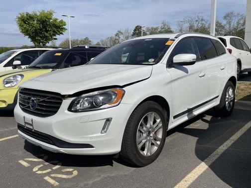 Crystal White Pearl 2015 Volvo XC60 T5 Platinum