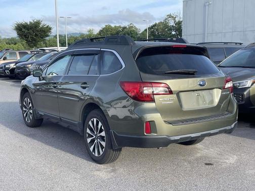 Wilderness Green Metallic 2015 Subaru Outback 2.5i Limited