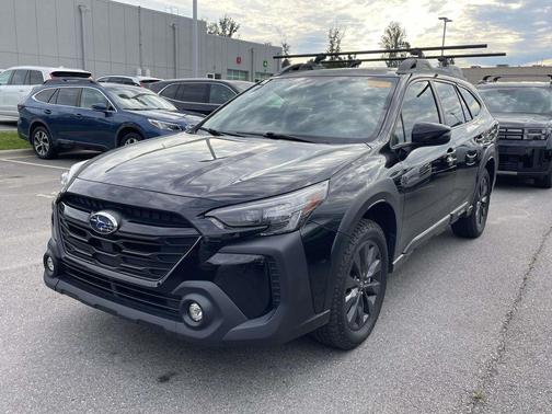 Crystal Black Silica 2023 Subaru Outback Onyx Edition