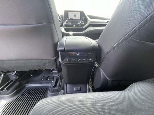 Wind Chill Pearl 2023 Toyota Highlander LE